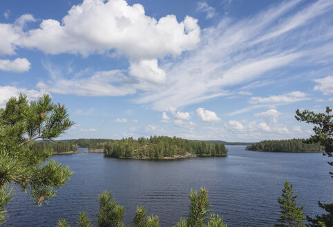 Finnland, Südsavoyen, Mikkeli, Saimaa-See mit Insel - JBF000162