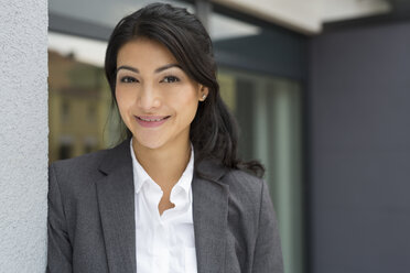 Portrait of smiling businesswoman - SHKF000040