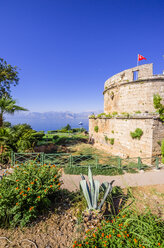Türkei, Antalya, Kaleici, Blick auf die Burg - THAF000980