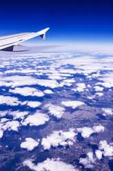 Deutschland, Blick auf das Ruhrgebiet aus dem Flugzeug - THAF000998