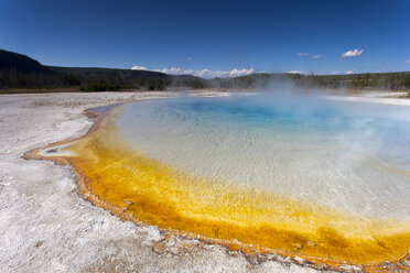 USA, Wyoming, Sunset Lake, Yellowstone-Nationalpark - NNF000142