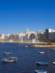 Italy, Sicily, Province of Trapani, Trapani, Old town, Harbour and Via Mura di Tramontana Ovest - AMF003337