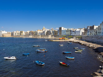 Italien, Sizilien, Provinz Trapani, Trapani, Altstadt, Hafen und Via Mura di Tramontana Ovest - AMF003341