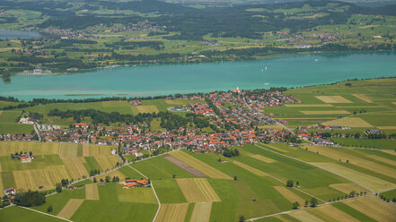 Germany, Bavaria, Swabia, East Allgaeu, View to Waltenhofen and Lake Forggensee - WGF000544
