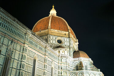 Italien, Toskana, Florenz, Basilica di Santa Maria del Fior bei Nacht - PUF000345