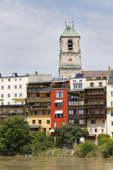 Deutschland, Bayern, Oberbayern, Wasserburg am Inn, Altstadt mit Kirche St. Jakob am Inn - SIEF006314