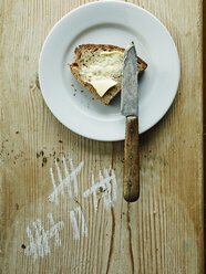 Teller mit Brot und Butter - HOEF000294