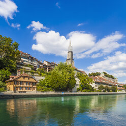 Switzerland, Bern, cityscape with minster and River Aare - WDF002736