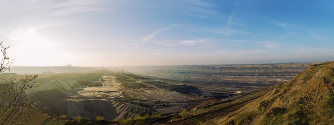 Germany, North Rhine-Westphalia, Garzweiler surface mine - FRF000138