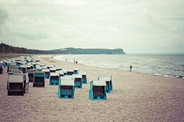 Deutschland, Mecklenburg-Vorpommern, Rügen, Blick auf den Strand des Ostseebades Goehren - MABF000290