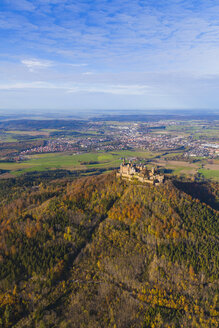 Deutschland, Baden-Württemberg, Luftaufnahme der Burg Hohenzollern - WDF002790