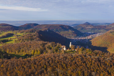 Deutschland, Baden-Württemberg, Luftaufnahme von Schloss Lichtenstein - WDF002800
