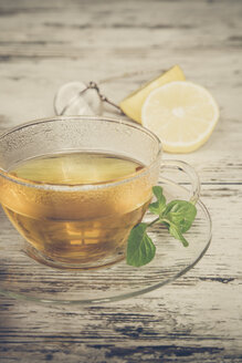 Fresh mint tea in glass cup - SARF001136