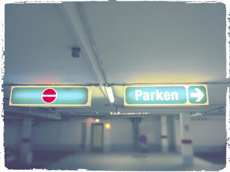 Parkhaus - MYF000765