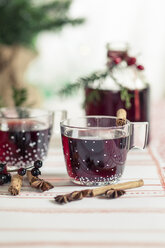 Glasses of mulled wine and spices - SBDF002161