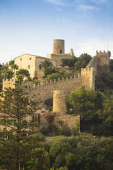 Spanien, Balearen, Mallorca, Capdepera, Blick auf die Festung - DWIF000326