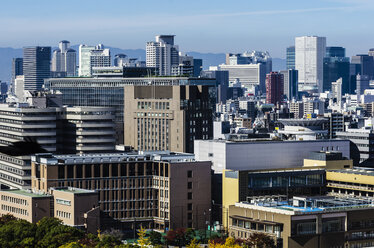 Japan, Osaka, Stadtbild von der Burg Osaka aus gesehen - THAF001020