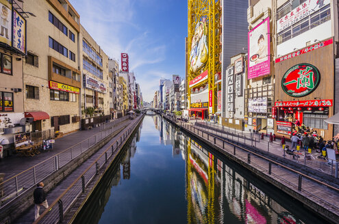 Japan, Osaka, Geschäfte im Stadtteil Dotonbori - THAF001006