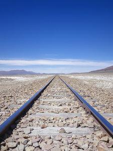 Südamerika, Bolivien, Eisenbahnstrecke im Gebiet des Salar de Uyuni - SEGF000184