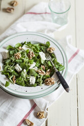 Dish of lamb's lettuce, Valerianella locusta, with walnuts and feta - SBDF001544