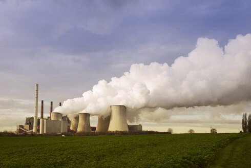 Gremany, North Rhine-Westphalia, Grevenbroich, Modern brown coal power station - GUFF000068