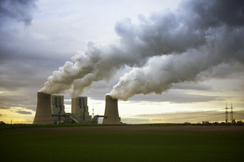 Gremany, North Rhine-Westphalia, Grevenbroich, Modern brown coal power station - GUFF000071