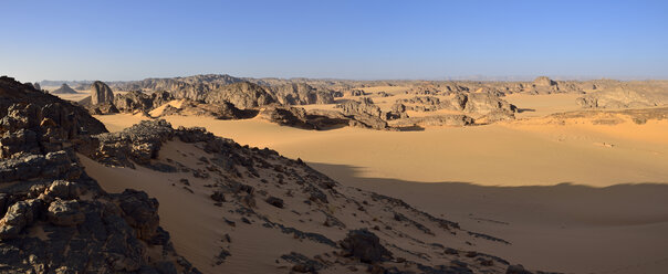 Afrika, Algerien, Sahara, Tassili N'Ajjer National Park, Blick über Timghas, Timras Gebiet, Panorama - ES001481