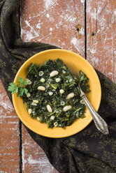 Suppe mit Grünkohl, Canellini-Bohnen und Conchiglie-Nudeln - ECF001639