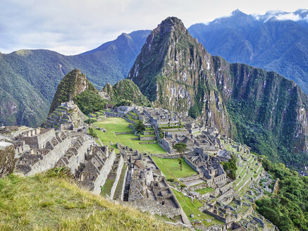 Peru, Ruinenstadt Machu Picchu - SEGF000200