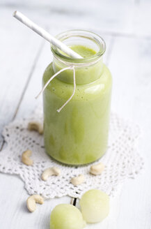 Melone und Spinat-Smoothie mit Cashewnüssen - ODF000912