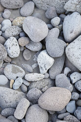 USA, Hawaii, Big Island, Waipio Valley, grey pebbles on black sand - BRF000973