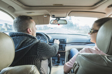 Couple traveling in car - DEGF000105