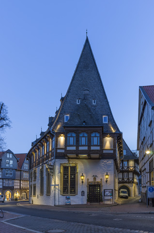 Deutschland, Goslar, Hotel Brusttuch am Abend, lizenzfreies Stockfoto