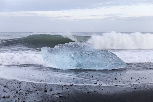 Island, Südostküste, Eis am Meeresufer - ATAF000080