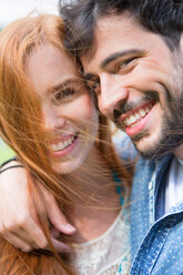 Portrait of happy young couple outdoors - WESTF020683