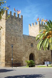 Spanien, Balearische Inseln, Mallorca, Alcudia, Stadttor Porta del Moll - MHF000347