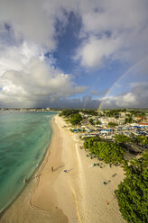 Karibik, Antillen, Kleine Antillen, Barbados, Strand bei Garrison, Regenbögen - THAF001124