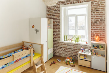 Childrens' bedroom with toys - MFF001370