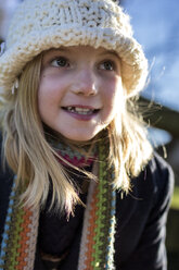 Portrait of girl wearing wool cap - MGOF000007