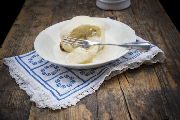 Hefeknödel mit Vanillesoße - LVF002563