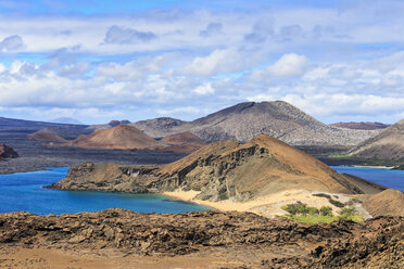 Ecuador, Galapagos Islands, Bartolome, volcanic landscape - FOF007277