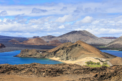 Ecuador, Galapagos-Inseln, Bartolome, Vulkanlandschaft - FOF007277