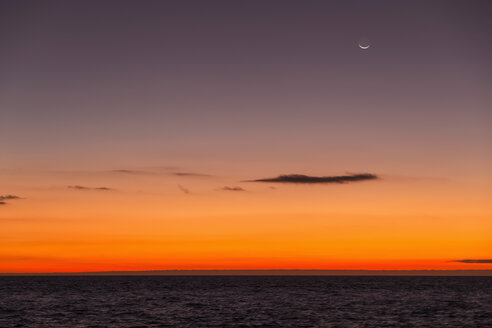 Pazifischer Ozean, Galapagos-Inseln, Sonnenuntergang - FO007584