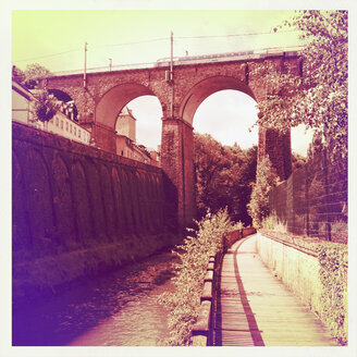 Luxemburg, Viadukt am Fluss Alzette - SEF000863