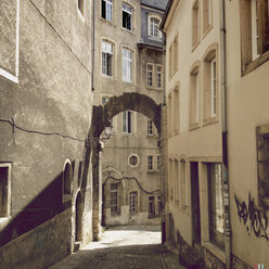 Luxembourg, passage in old town - SEF000872