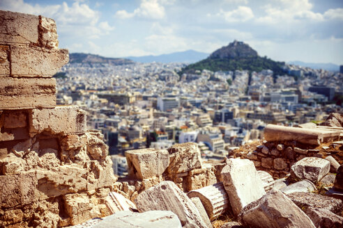 Griechenland, Athen, zerstörte Säulen der Akropolis - EHF000078