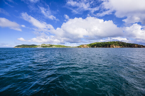 Karibik, Antillen, Kleine Antillen, Grenadinen, Blick auf Mayreau Island - THAF001187