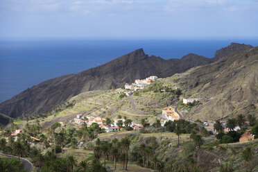 Spain, Canary Islands, La Gomera, Vallehermoso, View to Alojera - SIEF006382