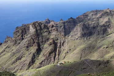 Spain, Canary Islands, La Gomera, Valle Gran Rey, Tejeleche Mountains with grave yard of Taguluche - SIEF006394