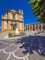 Italien, Sizilien, Piazza Armerina, Maria Santissima Assunta an der Piazza Duomo - AMF003585